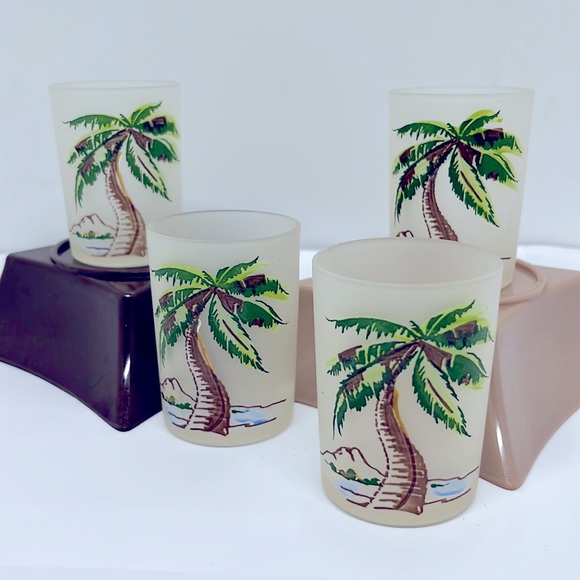 Set of 4 Vintage Frosted Anchor Hocking Glasses with Palm Trees - Picture 1 of 3